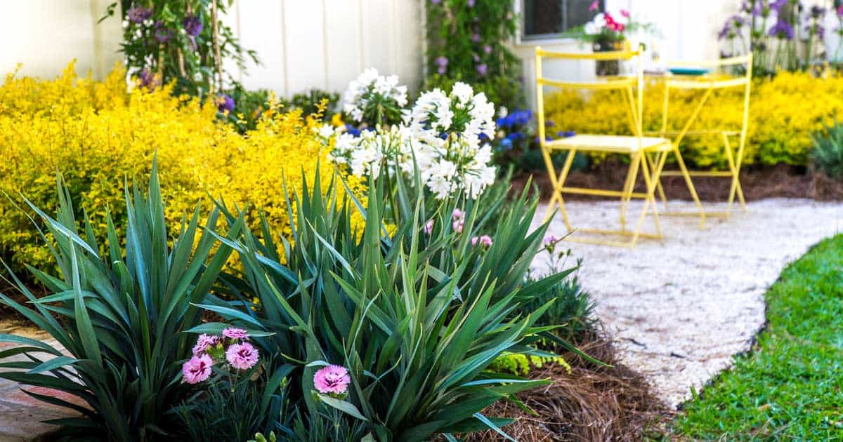 Tips For Gardening And Landscaping For Small Spaces 1200x6304