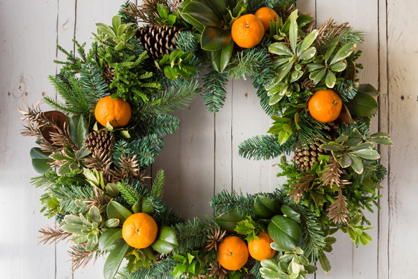 10 SLPC Project Wreath Deck the Halls Holiday How to 20171201 X21A7604 600x400