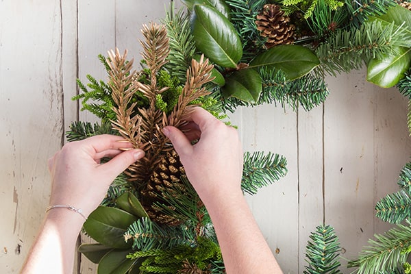 6 SLPC Project Wreath Deck the Halls Holiday How to 20171201 X21A7557 600x400