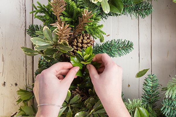 8 SLPC Project Wreath Deck the Halls Holiday How to 20171201 X21A7571 600x400