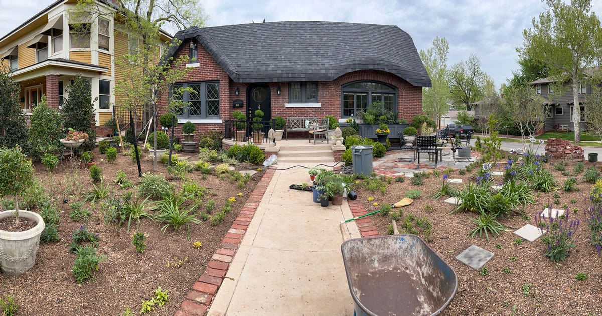Cottage style house with a garden in front